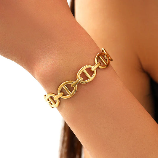 Gold-Plated Stainless Steel Pig Nose Open Bracelet for Women - Waterproof & Non-Fading Fashion Accessory