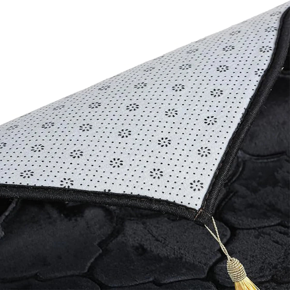 Thickened Flannel Prayer Mat for Comfort & Style - Irregular Plush Design with Tassels for Spiritual Practice