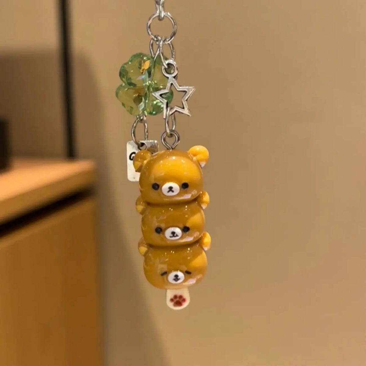Cute Bear Keychain Charm for Kawaii Lovers - Ideal Accessory for Keys, Schoolbags, iPhone 17 Pro Max, AirPods, and Y2K Style