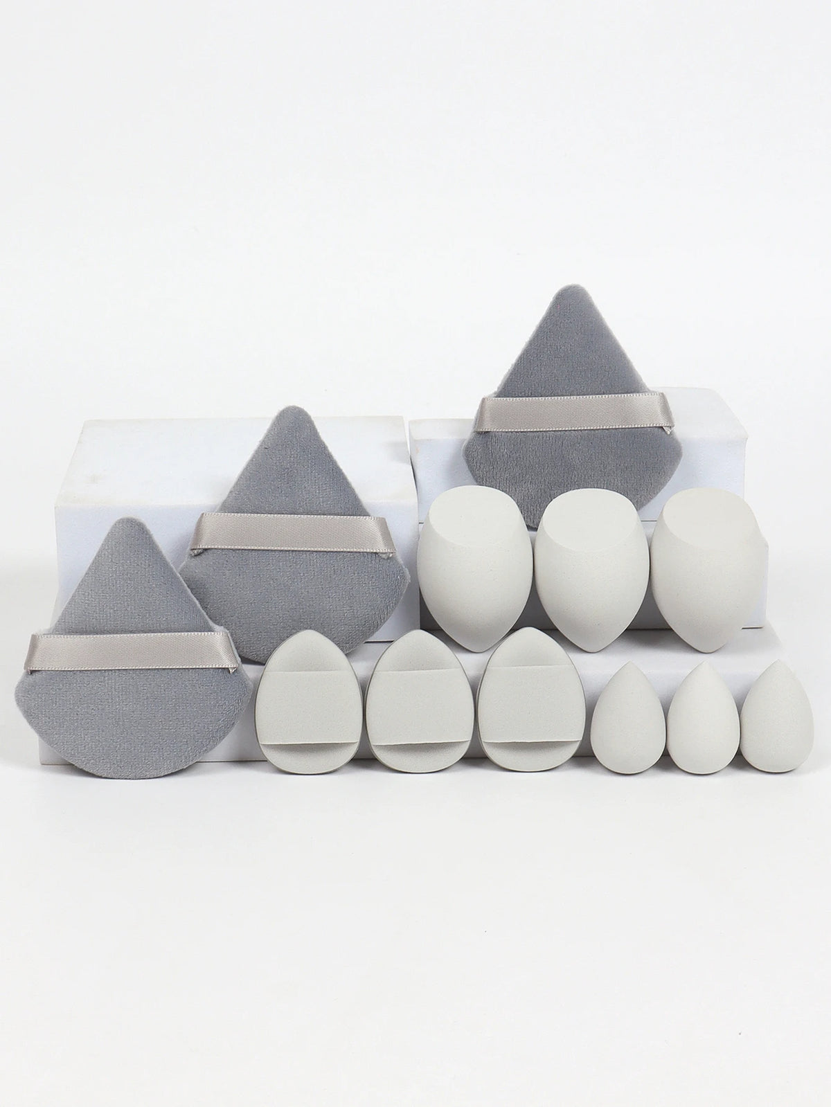 12-Piece Versatile Makeup Sponge Set for Flawless Application: 3 Loose Powder Puffs, 3 Mini Air Cushion Puffs, 3 Beauty Eggs