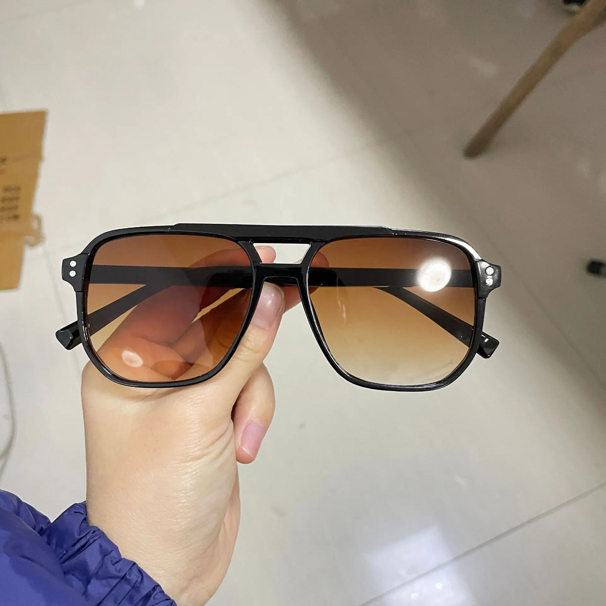 Men's Vintage Square Sunglasses - Unisex UV400 Black Lens Shades for Stylish Sun Protection